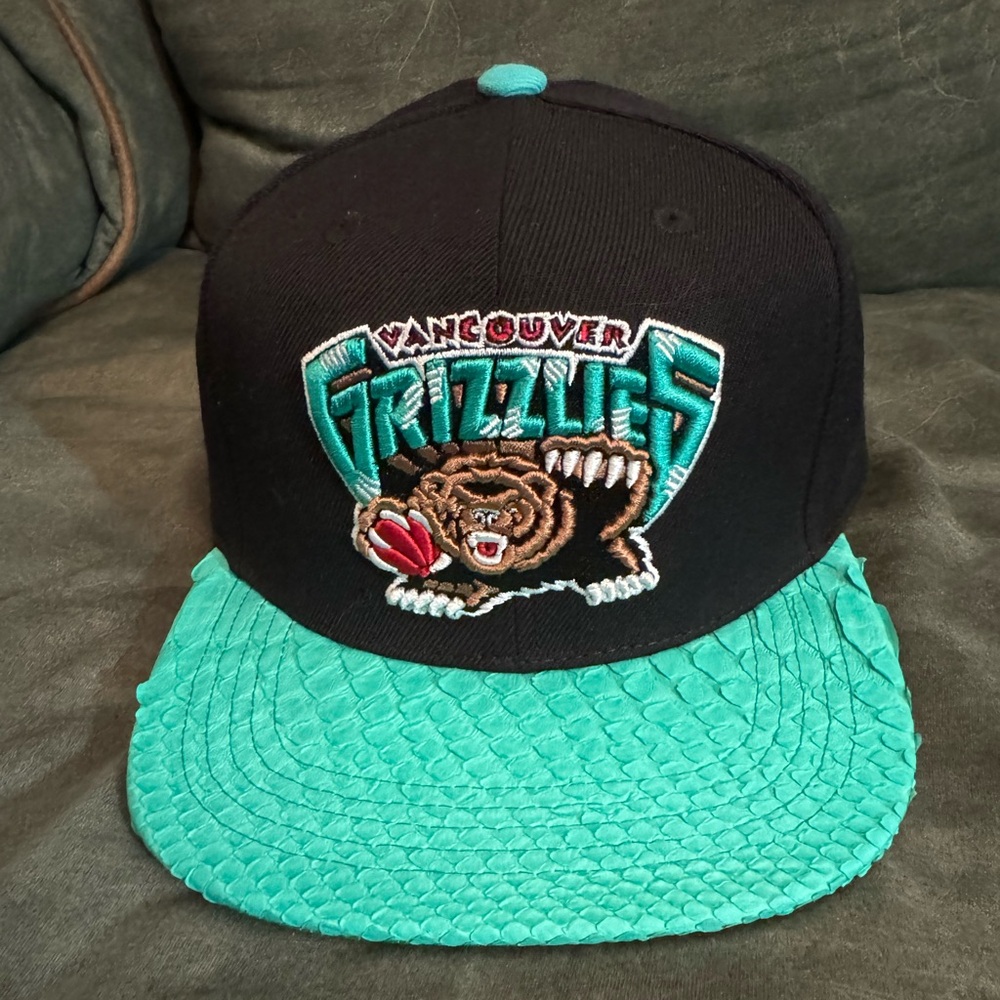 Vancouver Grizzlies Mitchell & Ness snake skin Hat